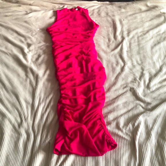 Pink ruched dress size small fushia very fitted size 4-6 stretch - Picture 1 of 6